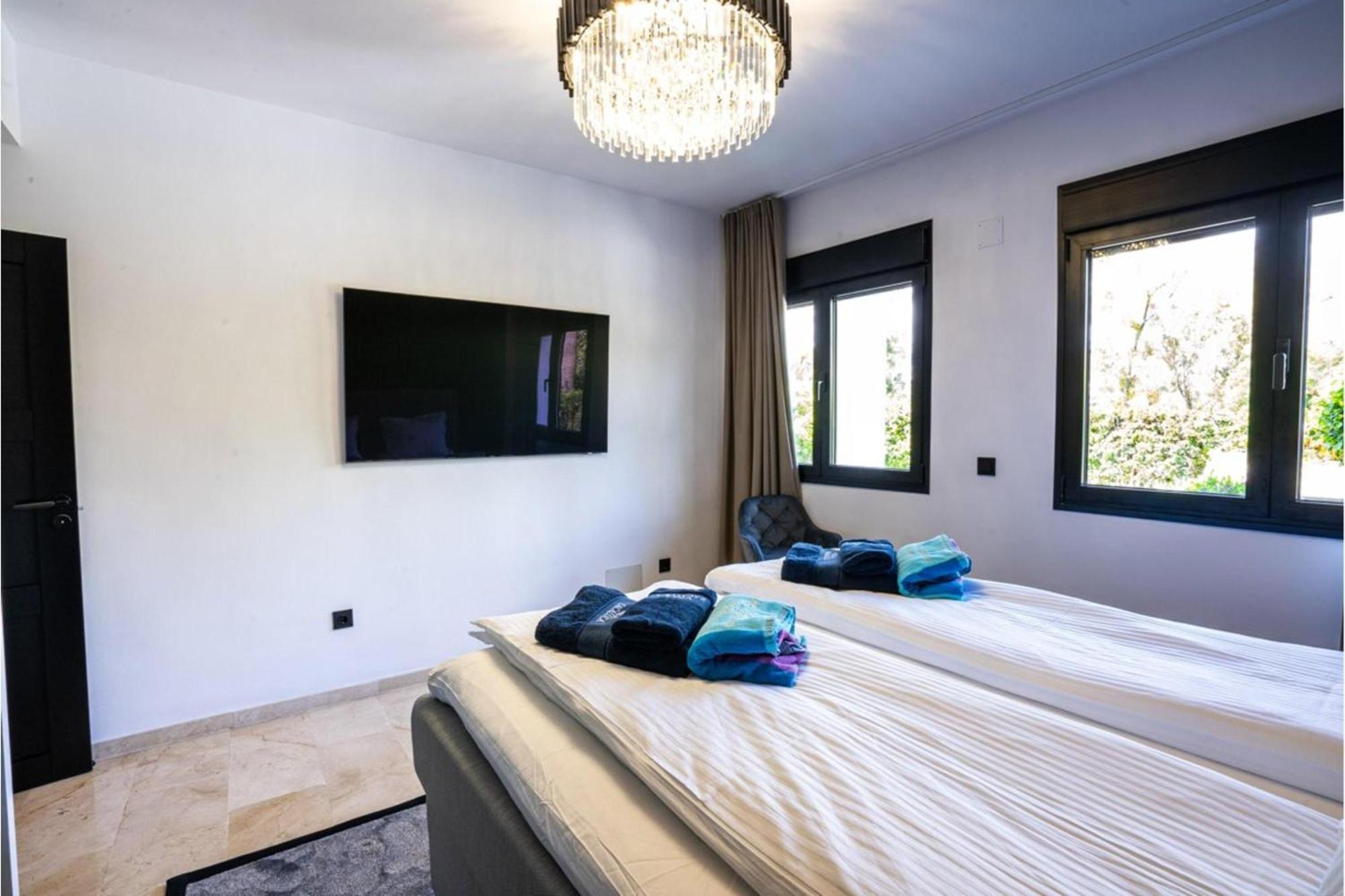 Villa New Zacaluca Pool Sauna & Gym - Happy Rentals Marbella Dış mekan fotoğraf