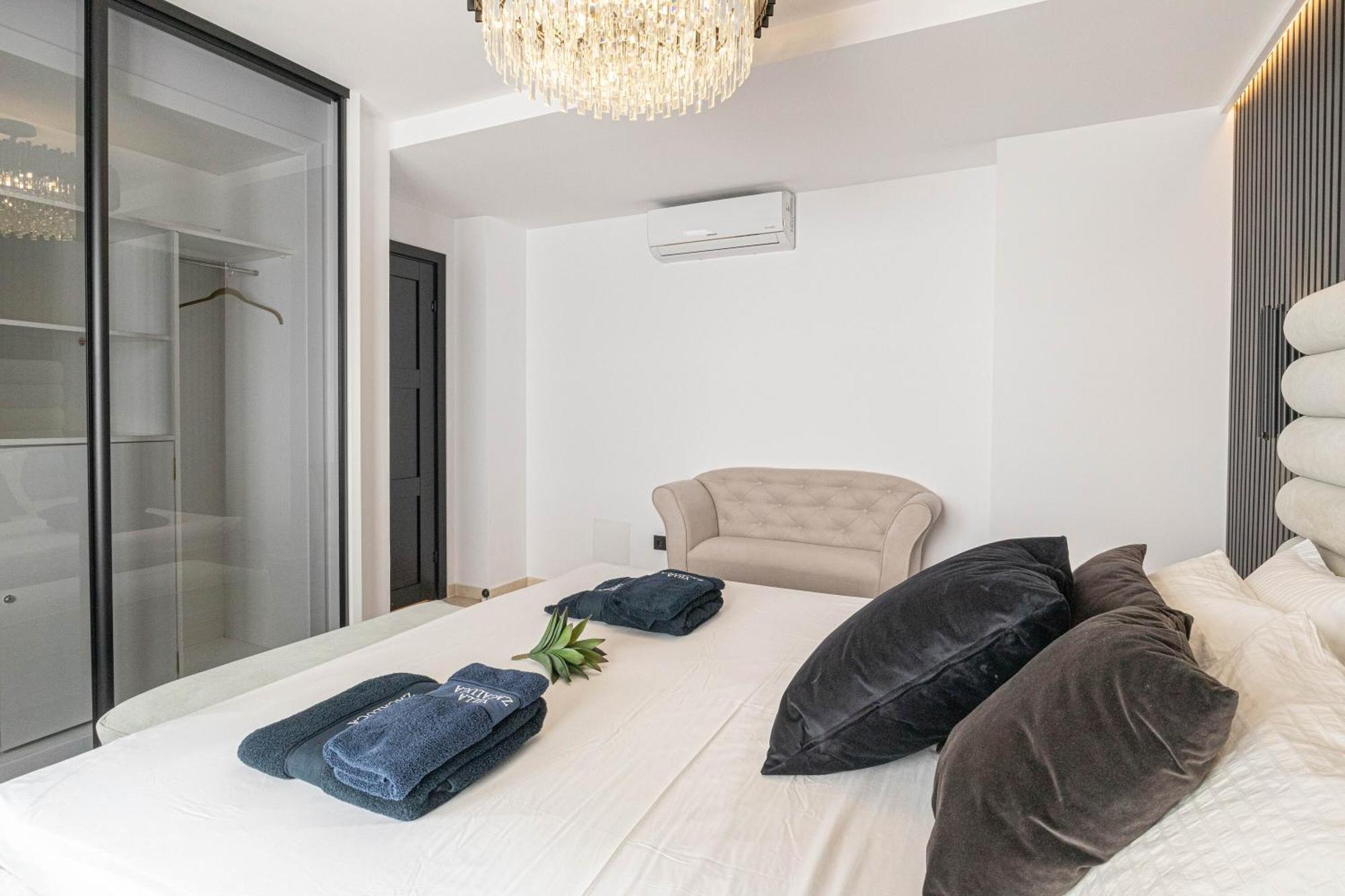 Villa New Zacaluca Pool Sauna & Gym - Happy Rentals Marbella Dış mekan fotoğraf